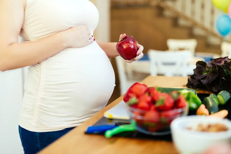 ¿Puede comer una mujer embarazada carne de canguro?