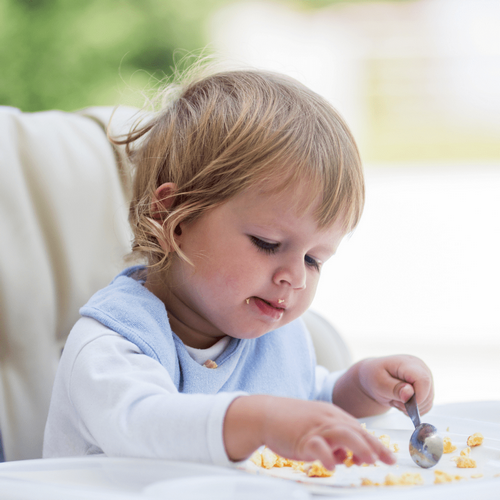 ¿A partir de cuantos meses puede un bebe comer embutido?