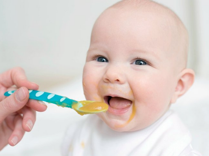 ¿A partir de cuantos meses puede un bebe comer prosciutto?