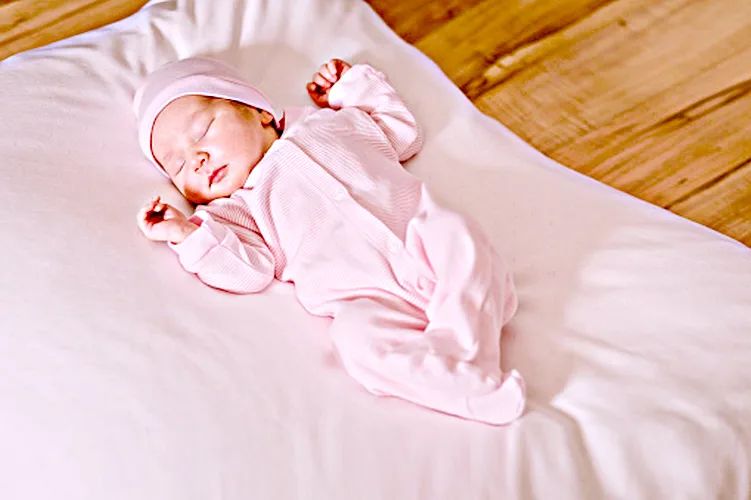 Por qué mi bebe grita dormido